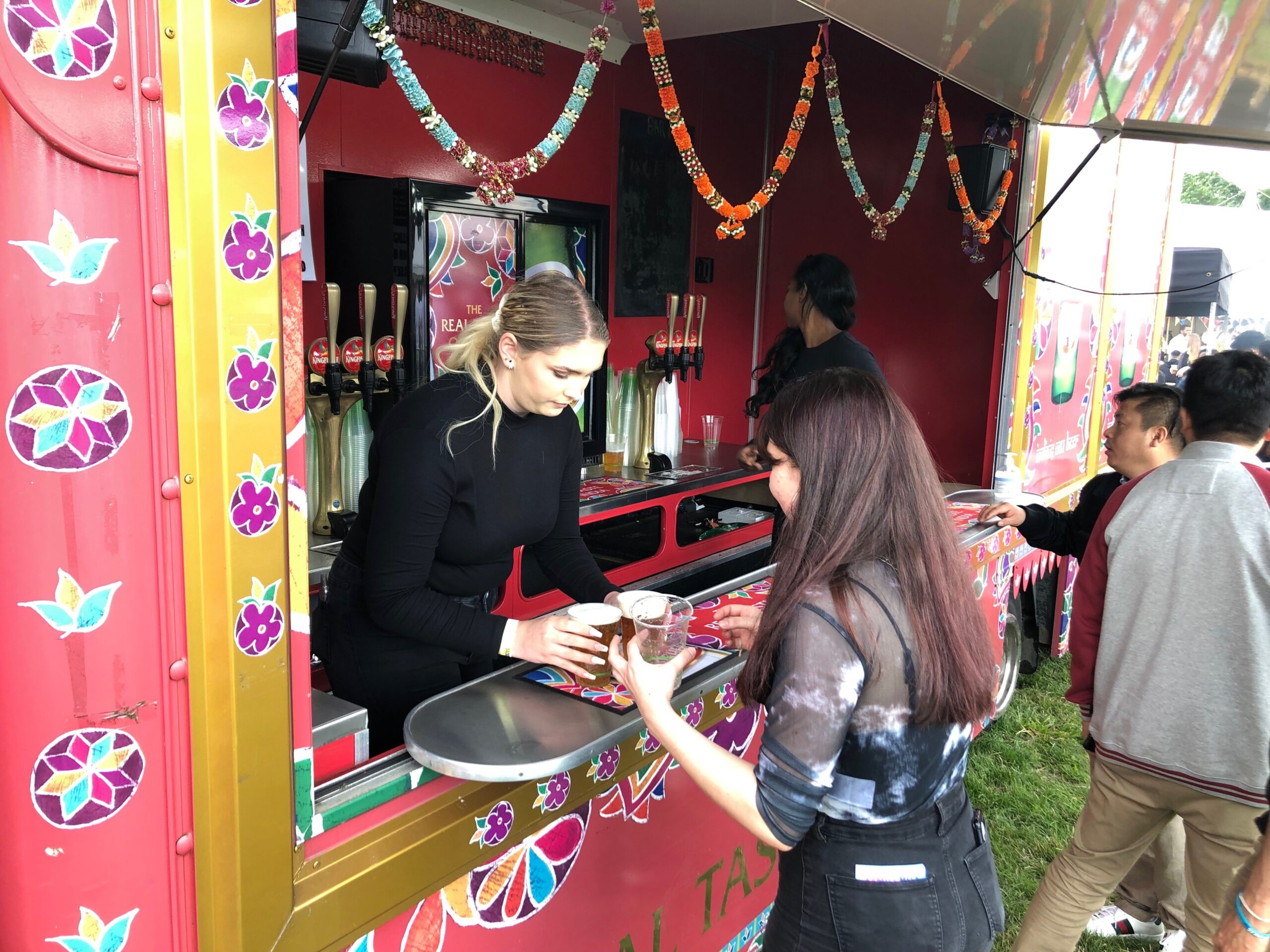 Hire bar Managers